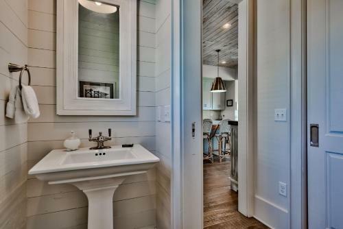 Whitebird 30a