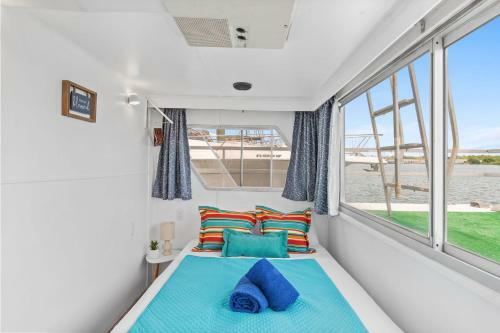 River View Houseboat