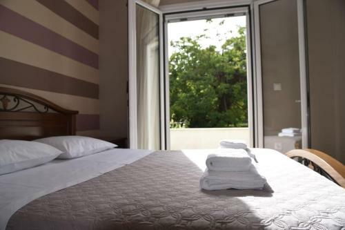 Vianas 3bd Apartment, Near Corfu Town