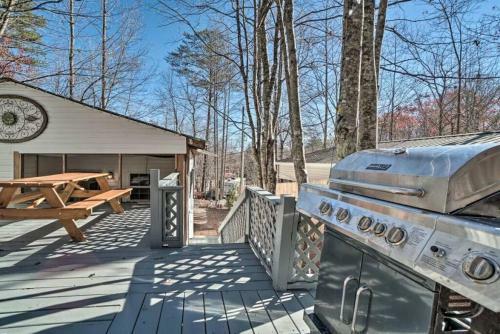 Rustic Cleveland Escape With 5 Star Resort Amenities