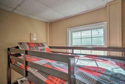 Rustic Cleveland Escape With 5 Star Resort Amenities
