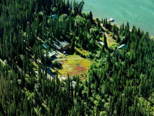 Little Atlin Lodge