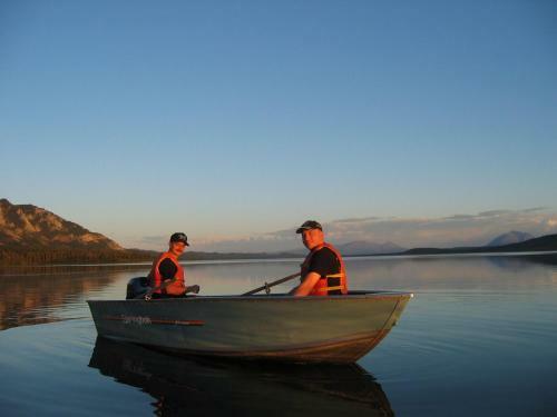 Little Atlin Lodge