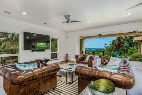 Punahele Point Home