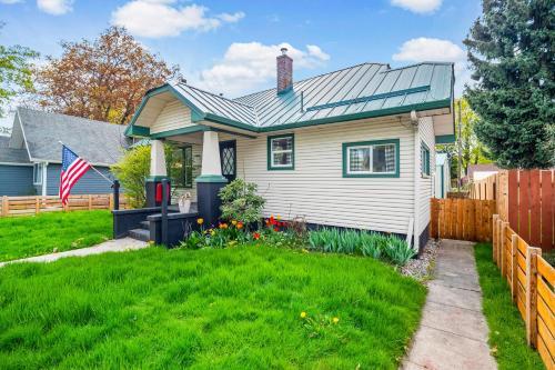 Little Cottage On A Street