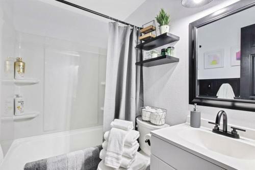 Newly Remodeled Cottage Near Downtown Boise