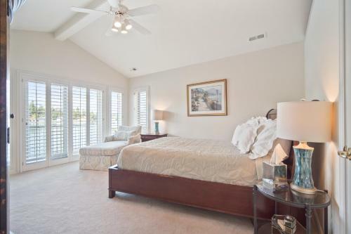 Honeysuckle Beach Retreat
