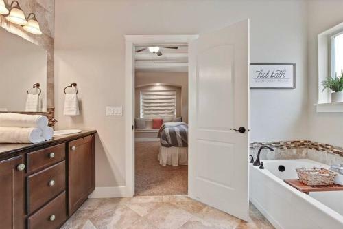 Sun Filled 3 Bedroom Meridian Home