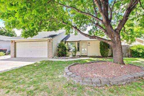 A La Mode Homestyle 3 Bedroom Centered In Meridian, Id