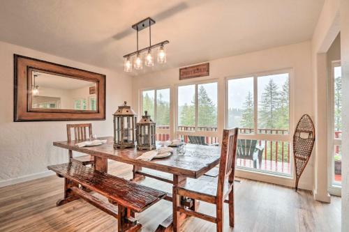 Spacious Sun-up Bay Cabin, 10 Min To Downtown Cda!