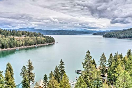 Spacious Sun-up Bay Cabin, 10 Min To Downtown Cda!