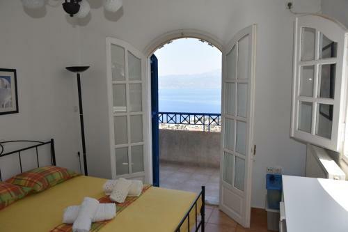 Villa Iokasti (sea View)