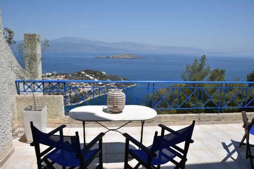 Villa Iokasti (sea View)