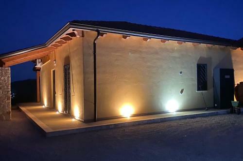 Villa Iliria Con Piscina