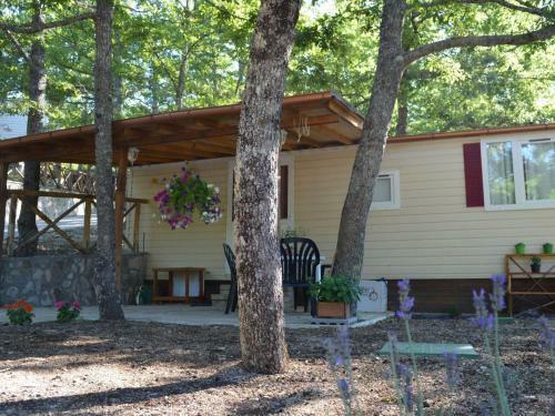 Cosy Mobile Home In Toscana With Shared Pool