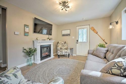 Waterfront Syracuse Home With Patio And Fire Pit!