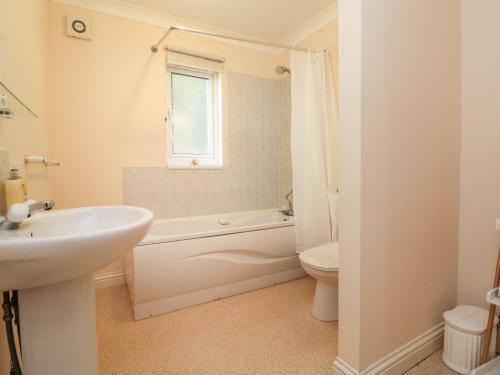 1 Woodside Place