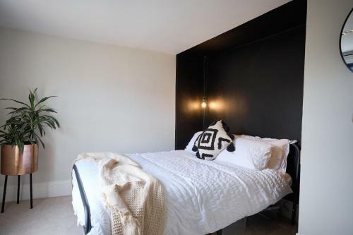 Modern Home In Central Margate - Montpelier Villa