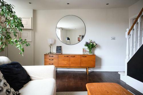 Modern Home In Central Margate - Montpelier Villa