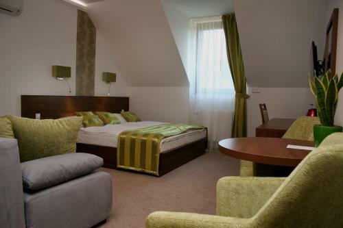 Szarvask�t Hotel