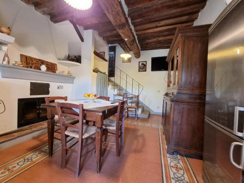 Holiday Home In Orbicciano-camaiore-lu With Private Pool