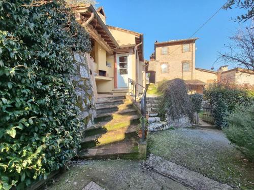 Holiday Home In Orbicciano-camaiore-lu With Private Pool