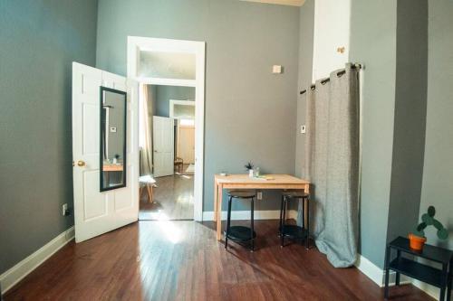 Apartamento Walk 2 Sreetcar! On Site Pool + W+d