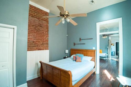 Apartamento Walk 2 Sreetcar! On Site Pool + W+d