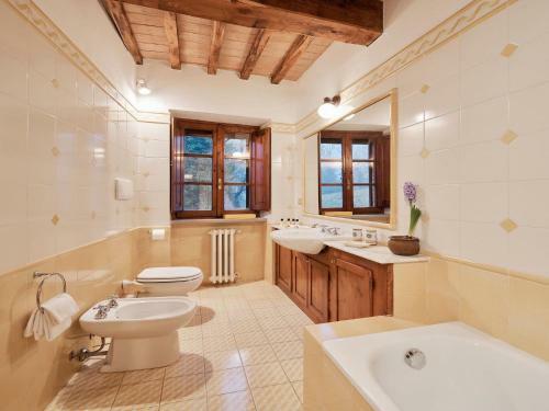 Amazing Holiday Home In Montecastelli With Private Garden