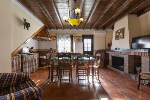 Casa De Teones