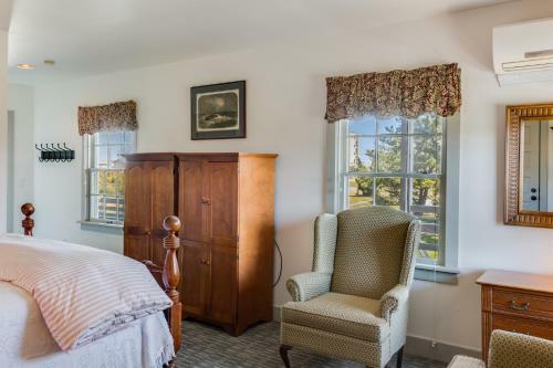 Posada First Colony Inn