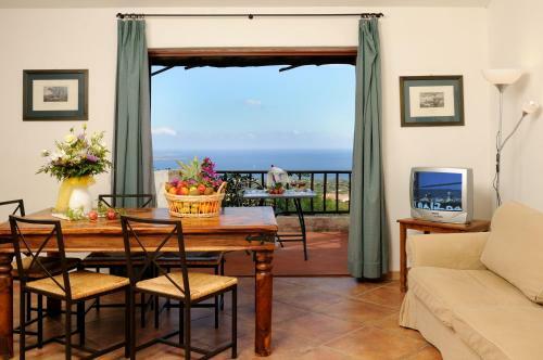 Apartamento Apt Rocce Sarde 19_trilocale Con Piscina E Panorama Spettacolare