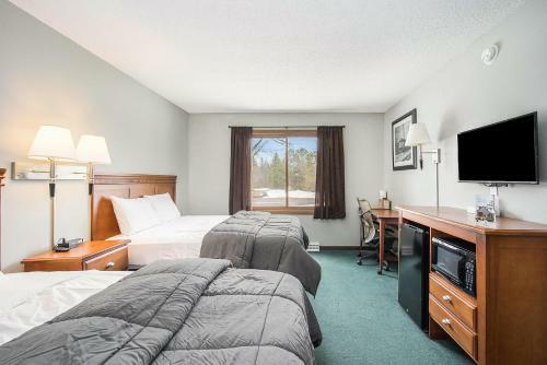 Snow Chasers Lodge - Room 3