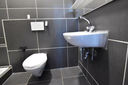 One Room Apartment In K�ln