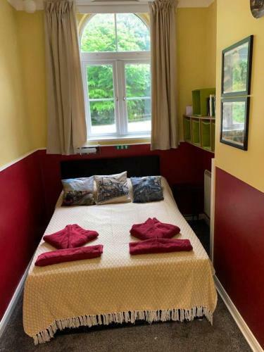 Captivating 1-bed Apartment In Newton Abbot