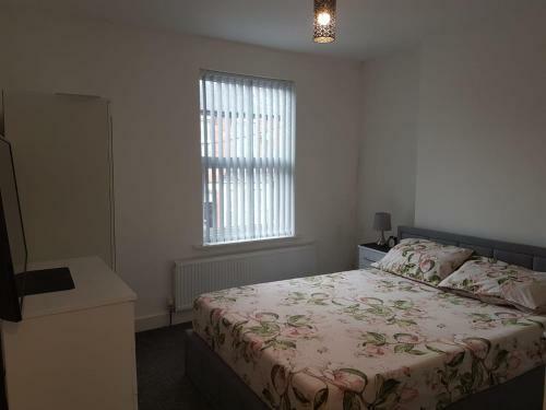 2 Bedroom Holiday Home