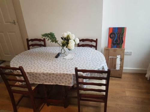 2 Bedroom Holiday Home