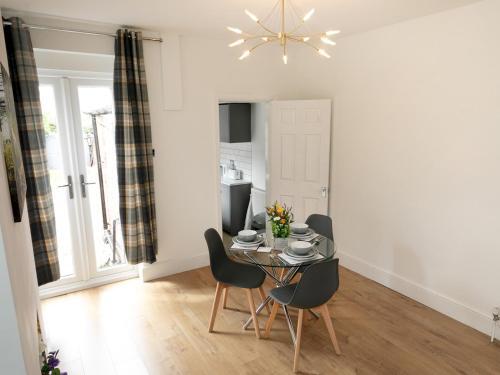Pass The Keys Beautiful 2 Bed Home In Nottingham With Free Parking