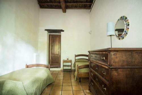 Hostal Castel D?arno Guest House