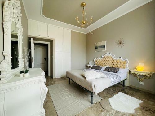 Hostal Regina Elena Rooms
