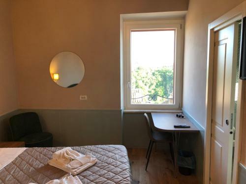 Hostal Neoclassico