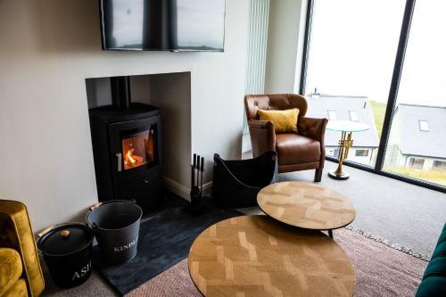 2 Bed Penthouse Apartment - 6 Plas