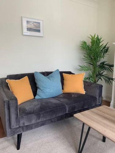 Coach Cottage Portstewart - Central Location Nitb