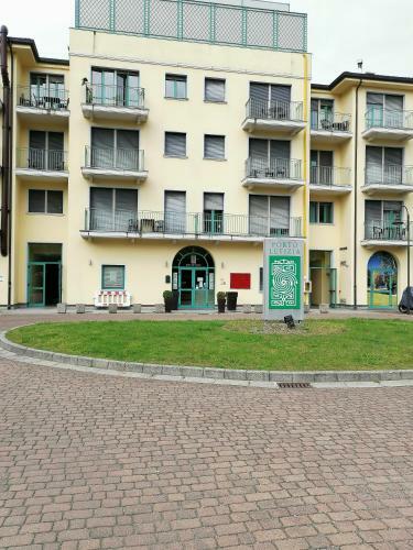 Letizia Lake Front Apartments