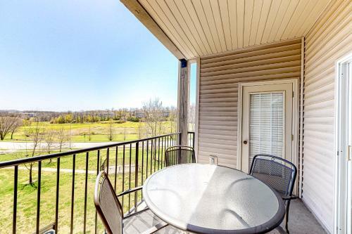 Thousand Hills Condo