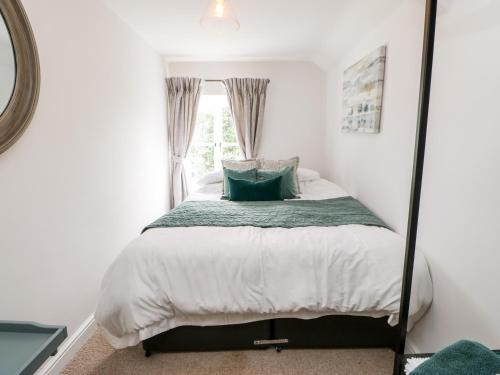 17 Millgate