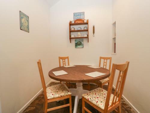 Shop Cottage