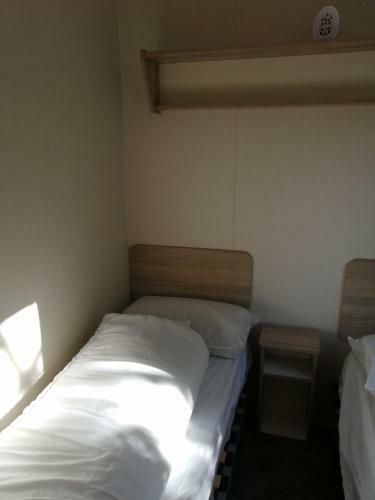 Cw77 St Osyth Beach Holiday Park