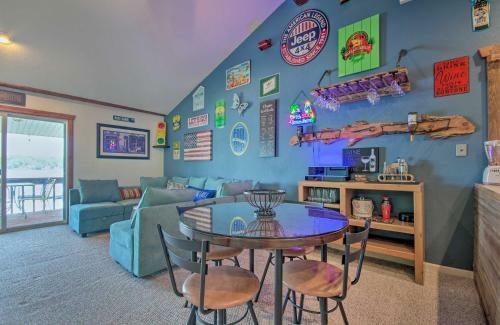Apartamento Waterfront Condo With Deck - Bring Your Boat!