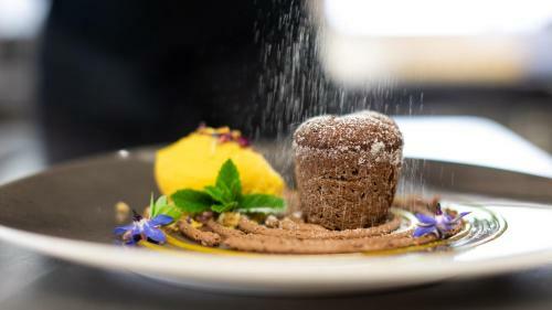 Hostal Restaurant Cafe Ladurner